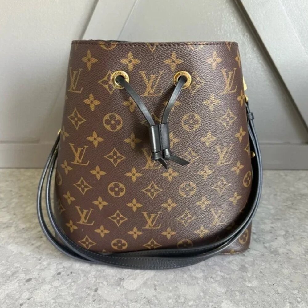 LOUIS VUITTON Monogram NeoNoe Bucket Bag in Black